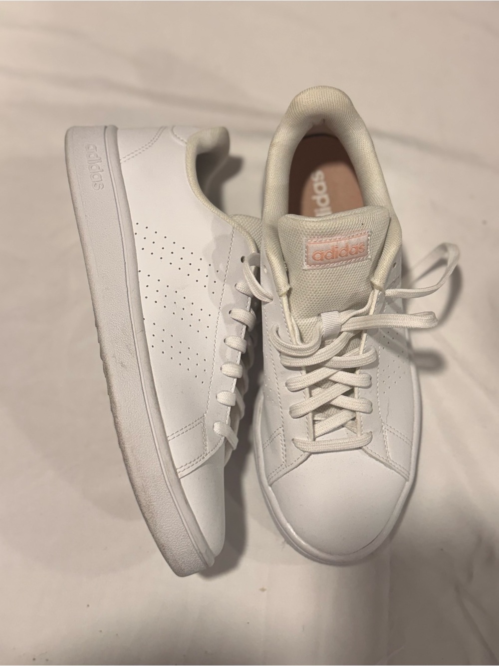 adidas Sneakers